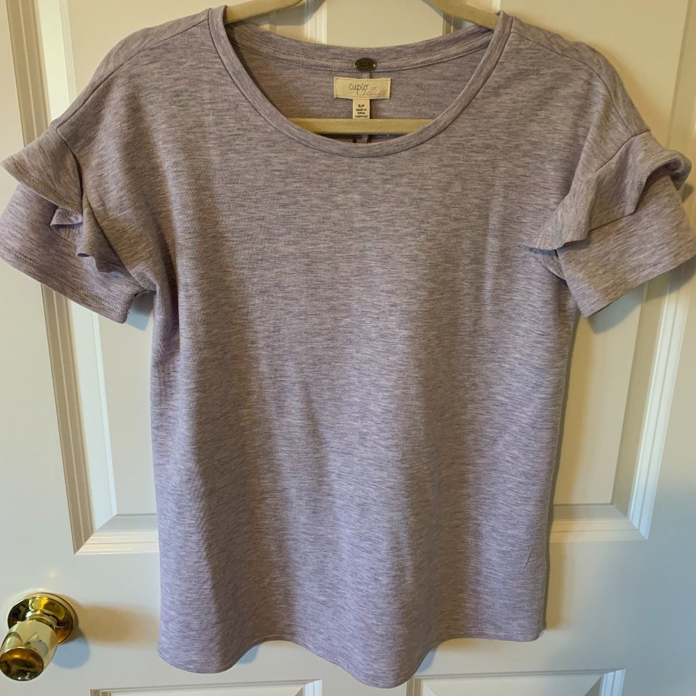 Cupio Ruffle Sleeve T Shirt New with Tags Color: Heathered Purple Size: Small